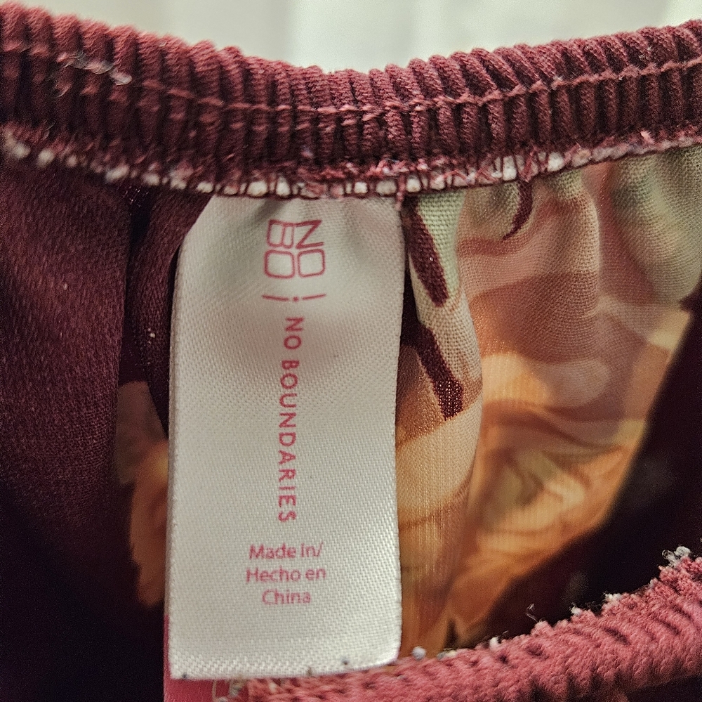 No Boundaries Junior's  Top Size Large - Picture 5 of 8